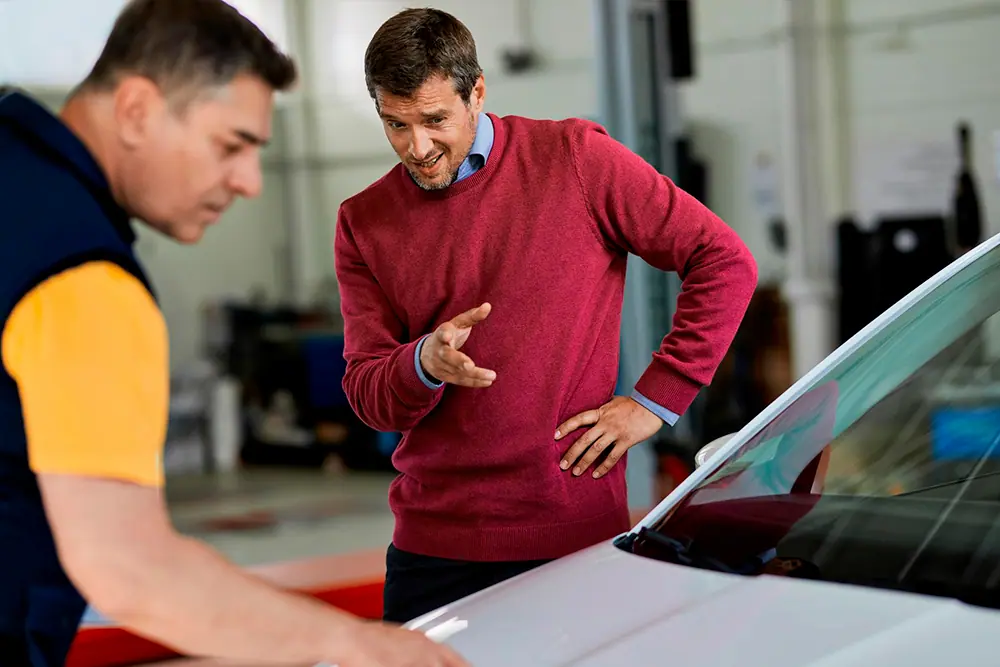 Quem conserta ou reforma a lataria de carros